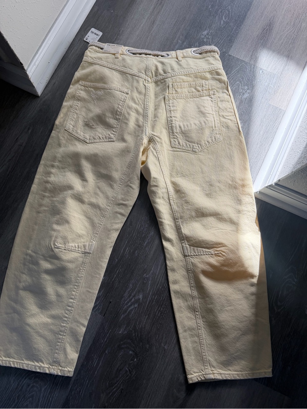 We The Free Moxie Barrel Jeans NWT - Picture 3 of 8